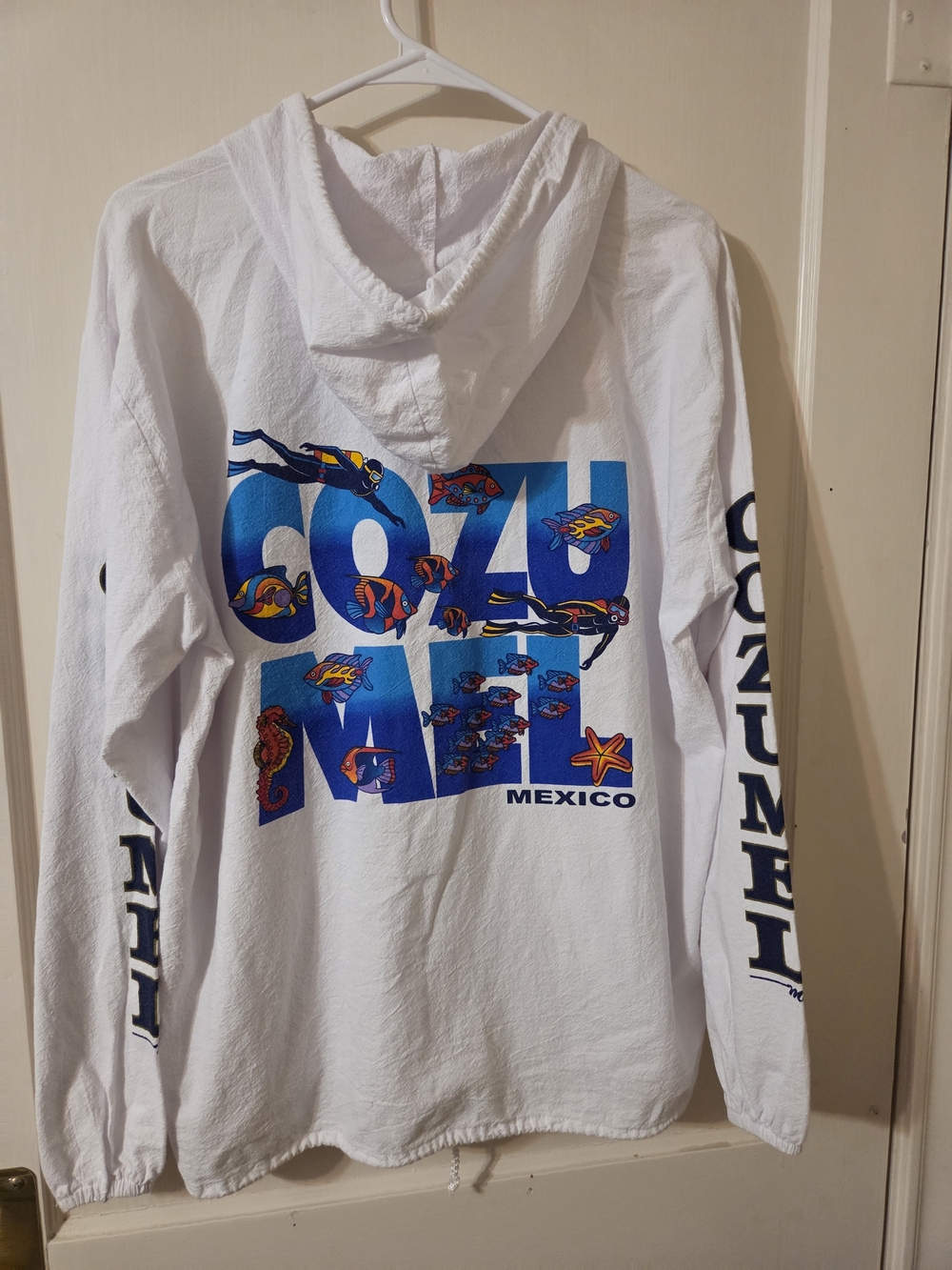 Cozumel White Hooded Sweater with Coastal Graphic Sz M